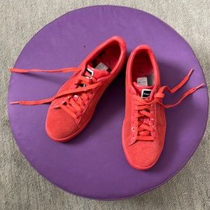 new PUMA X MAC classic suede sneakers in Lady Danger - sz 7.5
